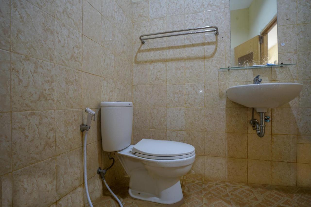Oyo 427 Galaxy Hotel 2*