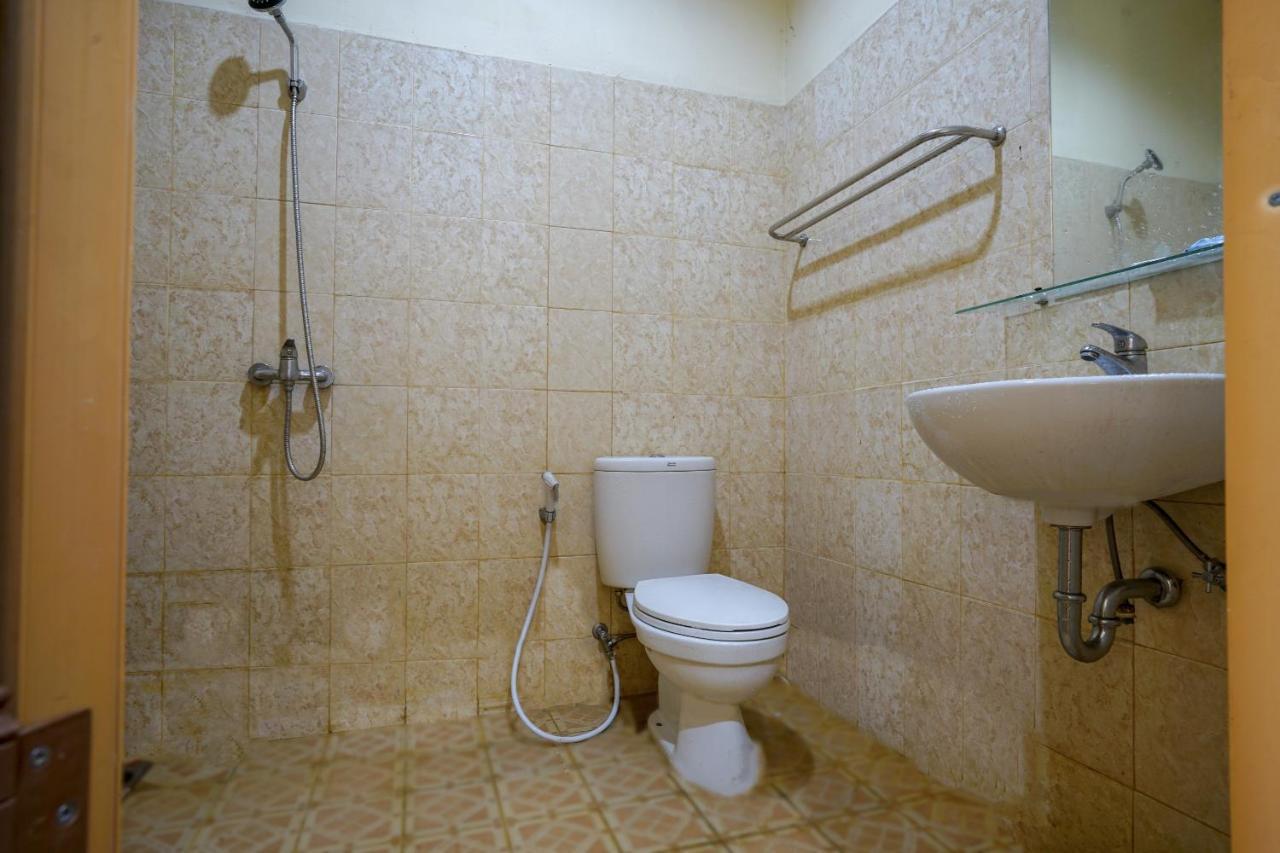 Oyo 427 Galaxy Hotel 2*