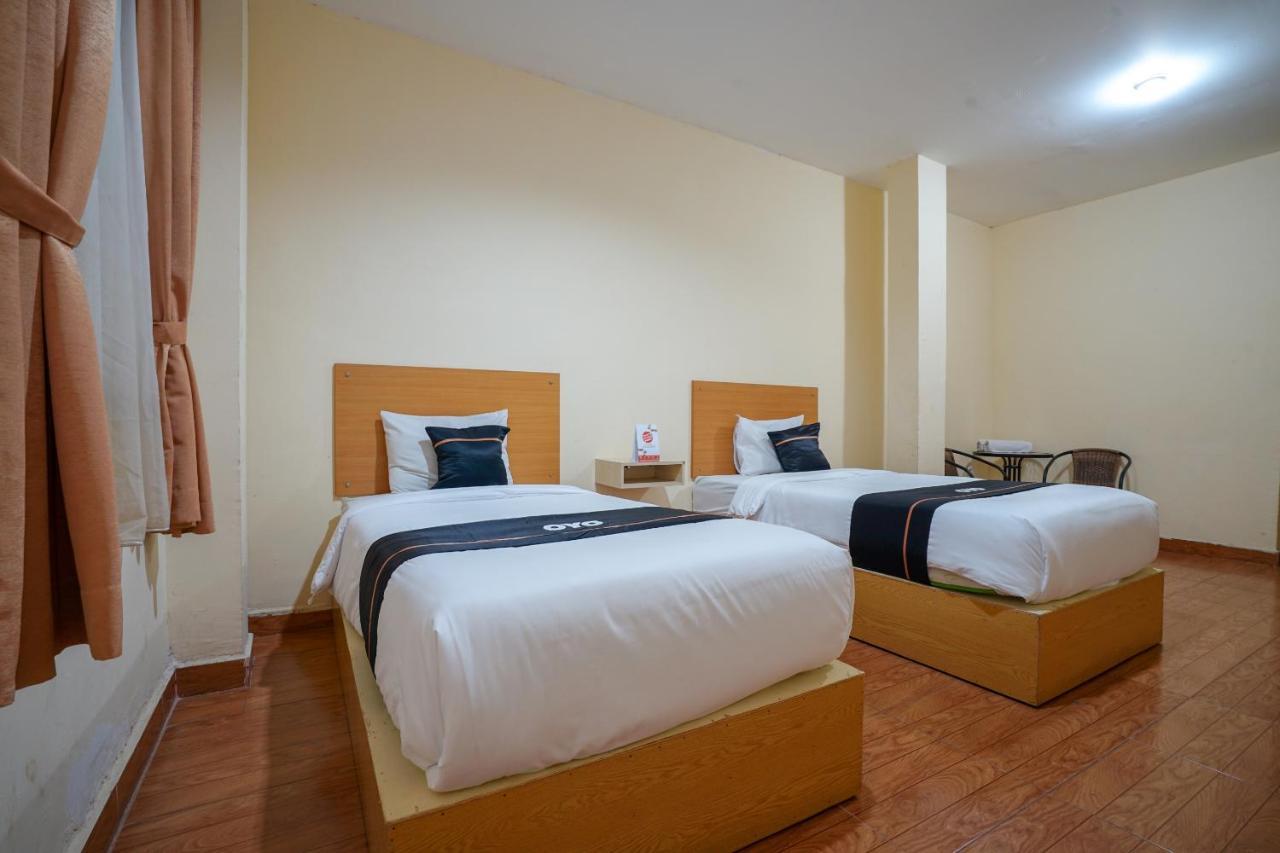 Oyo 427 Galaxy Hotel 2*